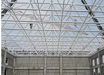 广州网架钢结构价格 广州网架工程选择广州经纬钢结构工程有限公司 咨询电话:13925156722